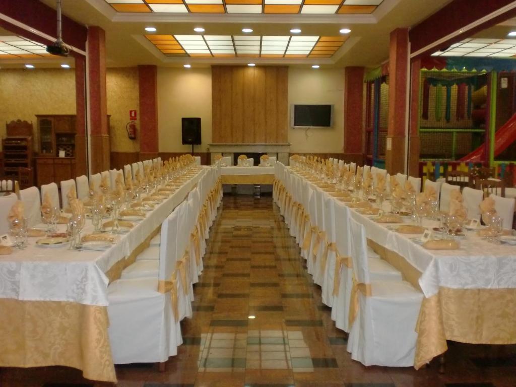Hotel Los Chiles Villanueva Del Arzobispo Restaurant foto